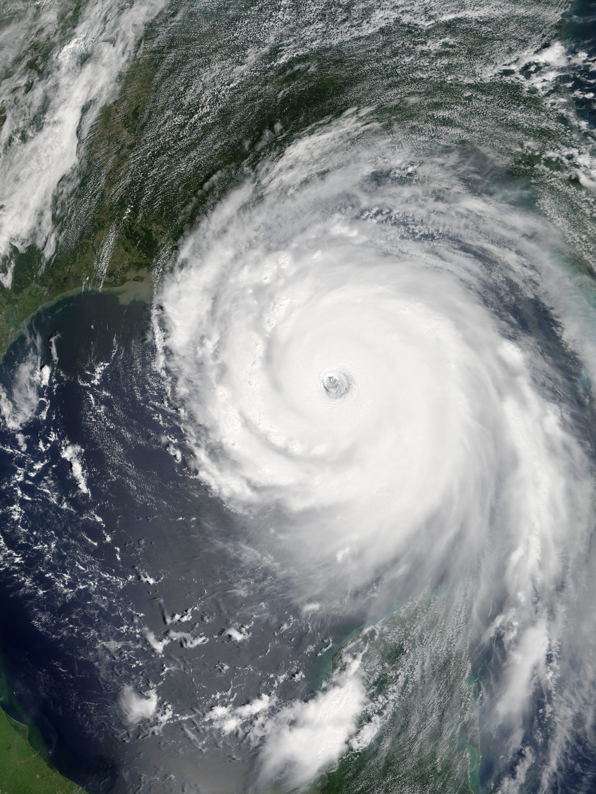 Katrina_2005-08-28_1700Z